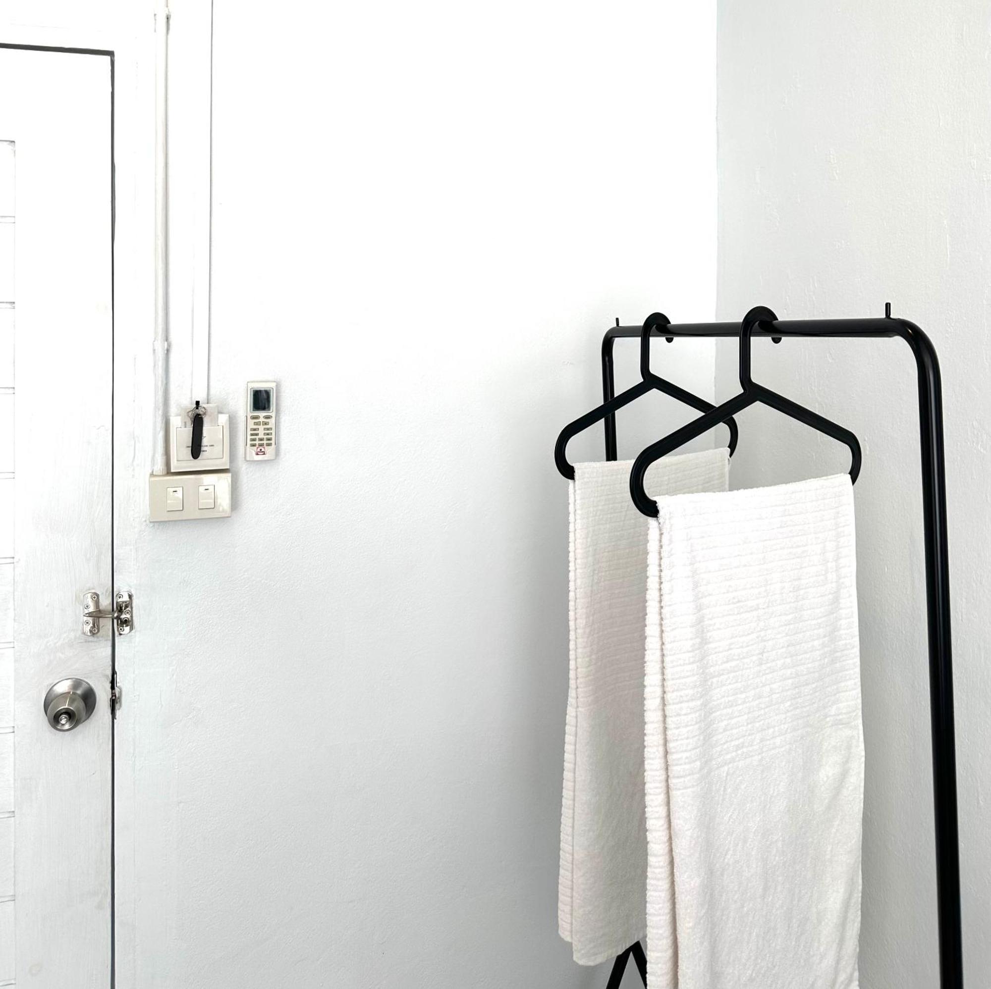 Beige Poshtels + Netflix Hostel Bangkok Luaran gambar