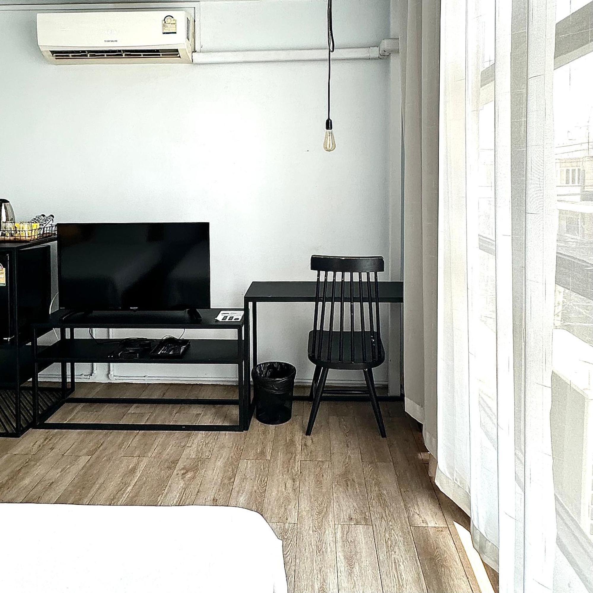 Beige Poshtels + Netflix Hostel Bangkok Luaran gambar