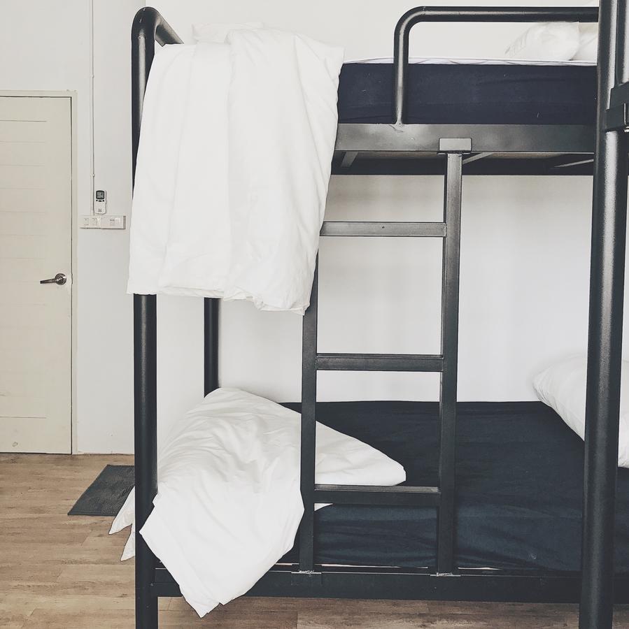 Beige Poshtels + Netflix Hostel Bangkok Luaran gambar